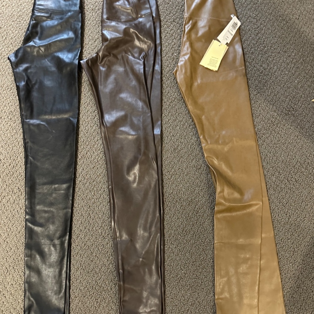 Aritzia Wilfred Vegan Leather Tights - Picture 3 of 3